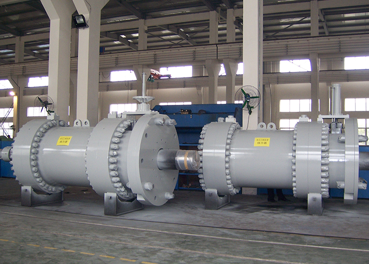 三峽電站水輪機(jī)接力器，單機(jī)容量70萬(wàn)千瓦